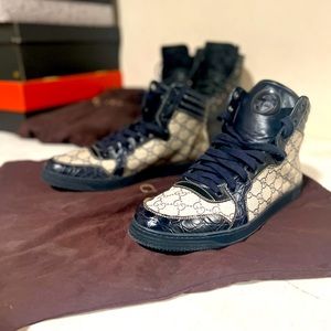 Size 11 blue snakeskin Gucci shoes